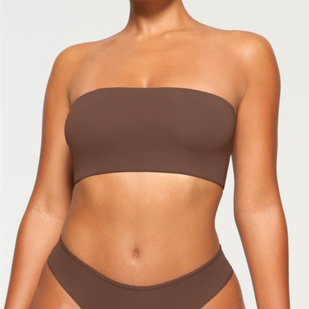 SKIMS *NWT FITS EVERYBODY BANDEAU